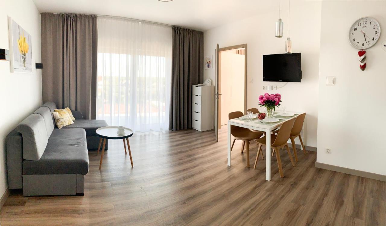 Apartament Livia Sianozety Buitenkant foto